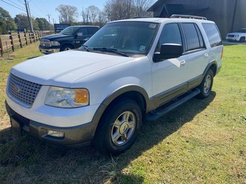 Used 2006 Ford Expedition XLT image 3
