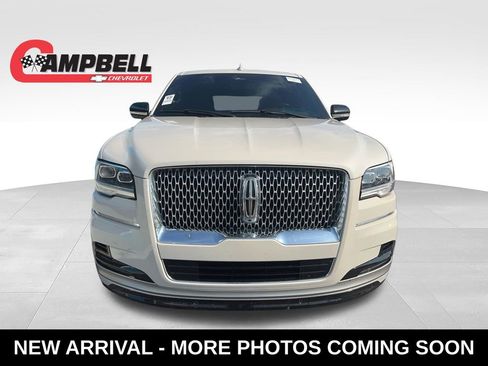 Used 2024 Lincoln Navigator Reserve AWD/4WD image 8