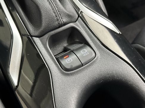 Used 2022 Toyota Corolla LE image 32