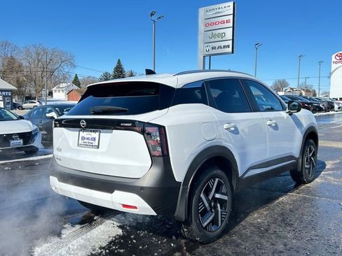 New 2026 Nissan Kicks SV FWD image 8