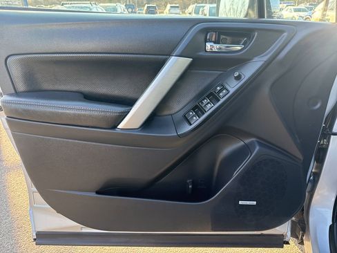 Used 2017 Subaru Forester 2.5i Limited image 22