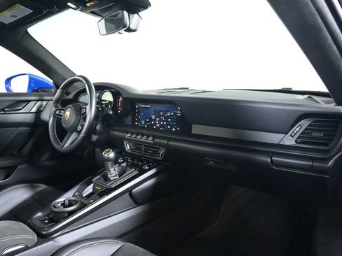 Certified 2022 Porsche 911 GT3 RWD image 17