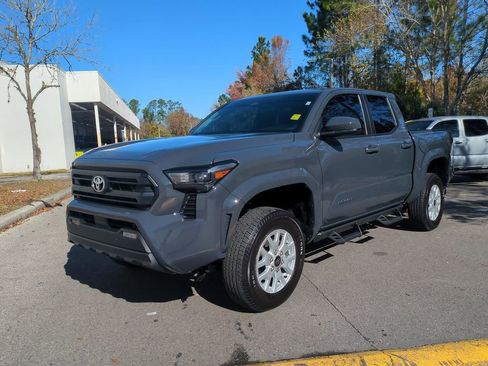 Used 2024 Toyota Tacoma SR5 image 2
