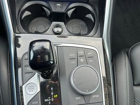 Used 2022 BMW 330i xDrive Sedan w/ Driving Assistance Package image 12