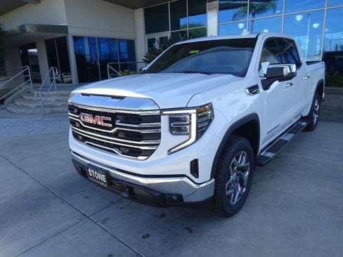 New 2026 GMC Sierra 1500 SLT AWD/4WD image 3