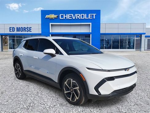 New 2026 Chevrolet Equinox EV LT image 4