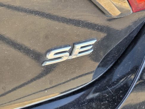 Used 2017 Toyota Camry SE image 8