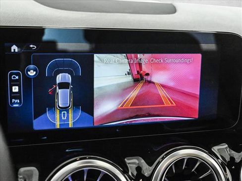 Certified 2025 Mercedes-Benz GLA 250 4MATIC image 15