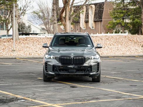 Used 2024 BMW X5 xDrive40i w/ M Sport Package image 2