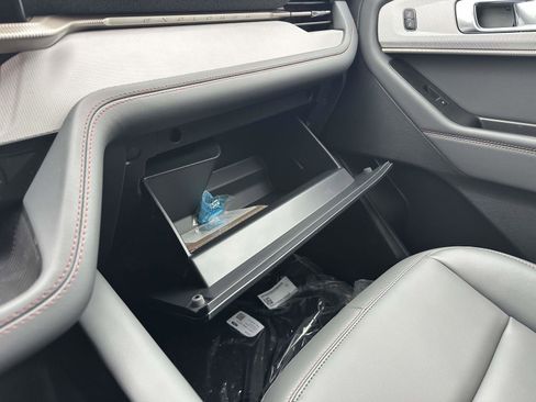 New 2026 Ford Explorer Active w/ Active Comfort Package image 17