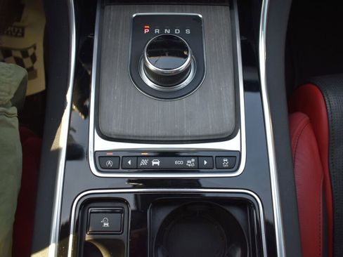 Used 2017 Jaguar XF S image 21