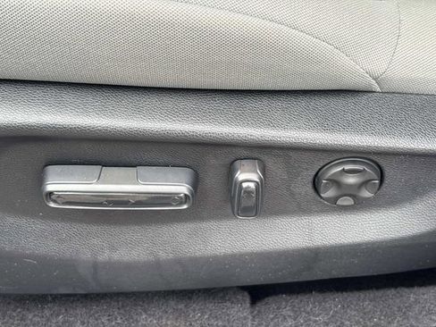 Used 2019 Honda CR-V EX image 27