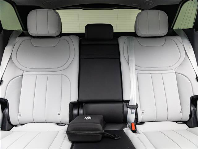 New 2027 Land Rover Range Rover Sport Battersea AWD/4WD image 18