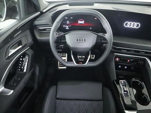 New 2025 Audi SQ5 Premium Plus image 11