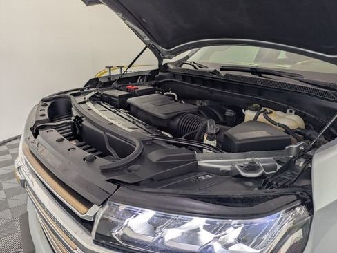 Used 2024 Chevrolet Suburban High Country AWD/4WD image 47