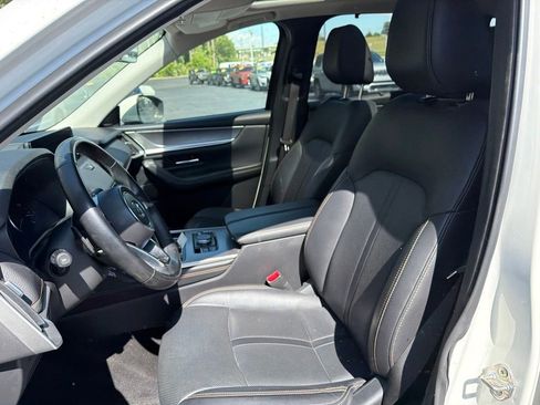 Used 2024 MAZDA CX-90 3.3 Turbo w/ Premium Package AWD/4WD image 13