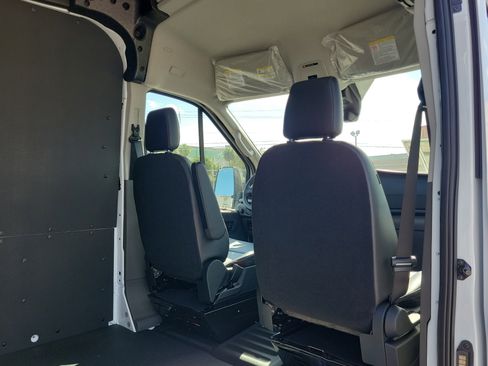New 2026 Ford Transit 150 148 Medium Roof w/ Load Area Protection Package image 13