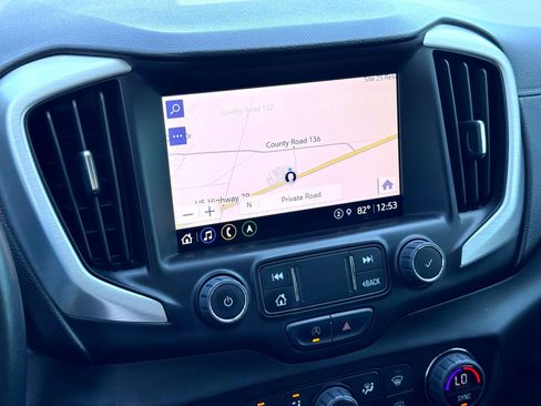 Used 2022 GMC Terrain SLT w/ Infotainment Package II image 28