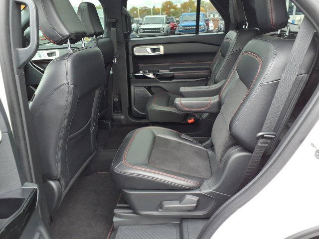 Used 2023 Ford Explorer ST-Line w/ Class IV Trailer Tow Package AWD/4WD image 16
