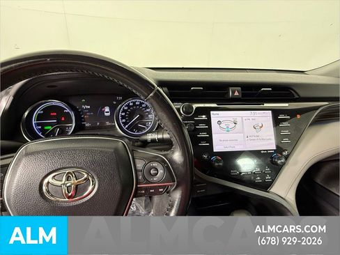 Used 2019 Toyota Camry XLE image 31