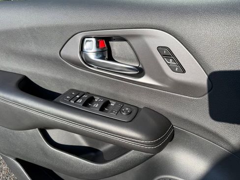 New 2026 Chrysler Pacifica Select image 32