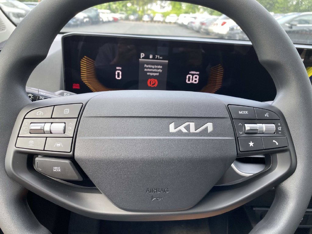 New 2026 Kia K4 FWD image 10