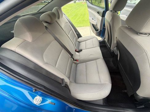 Used 2018 Hyundai Elantra SEL FWD image 30