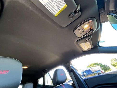 Used 2025 Chevrolet Trax RS w/ Driver Confidence Package image 17