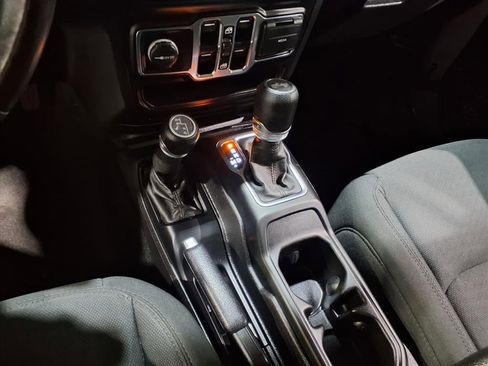 Certified 2021 Jeep Wrangler Sport image 11