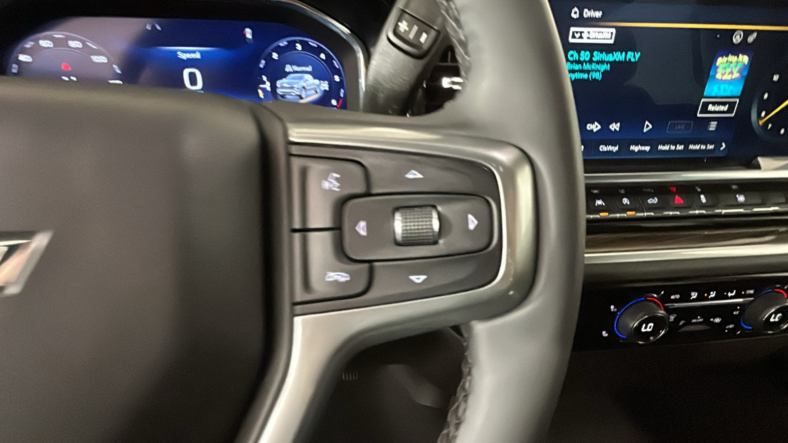 Used 2024 Chevrolet Silverado 1500 LT AWD/4WD image 20