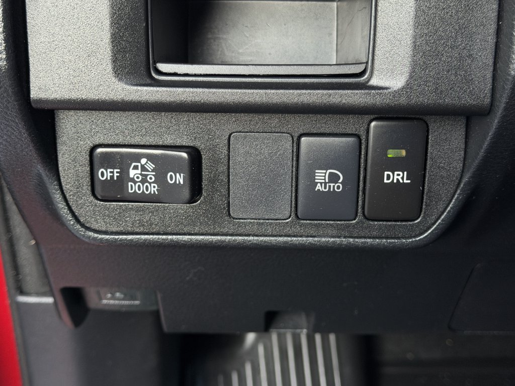 Used 2019 Toyota Tacoma SR5 RWD image 25