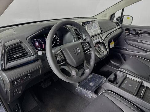 New 2026 Honda Odyssey Elite image 8