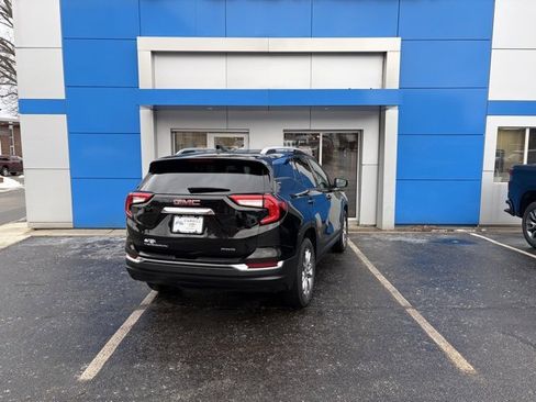 Used 2023 GMC Terrain SLT image 6