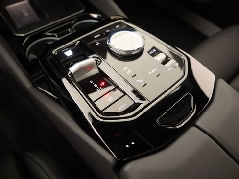 New 2025 BMW 530i w/ M Sport Package image 9