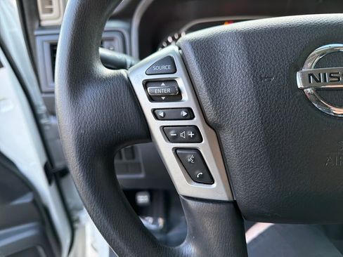 Used 2022 Nissan Titan S image 18
