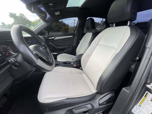 Used 2019 Volkswagen Jetta R-Line FWD image 16