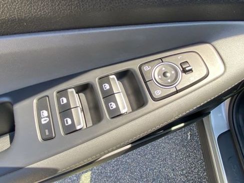 Used 2023 Hyundai Santa Fe SEL AWD/4WD image 17