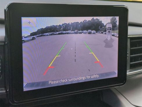 Used 2022 Ford Explorer XLT w/ Equipment Group 202A image 15