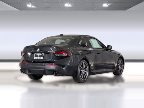 Used 2024 BMW 230i Coupe w/ Convenience Package RWD image 8