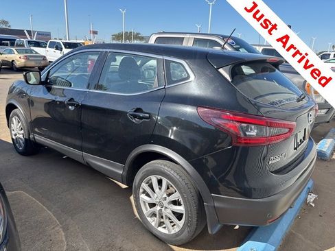 Used 2021 Nissan Rogue Sport S image 7