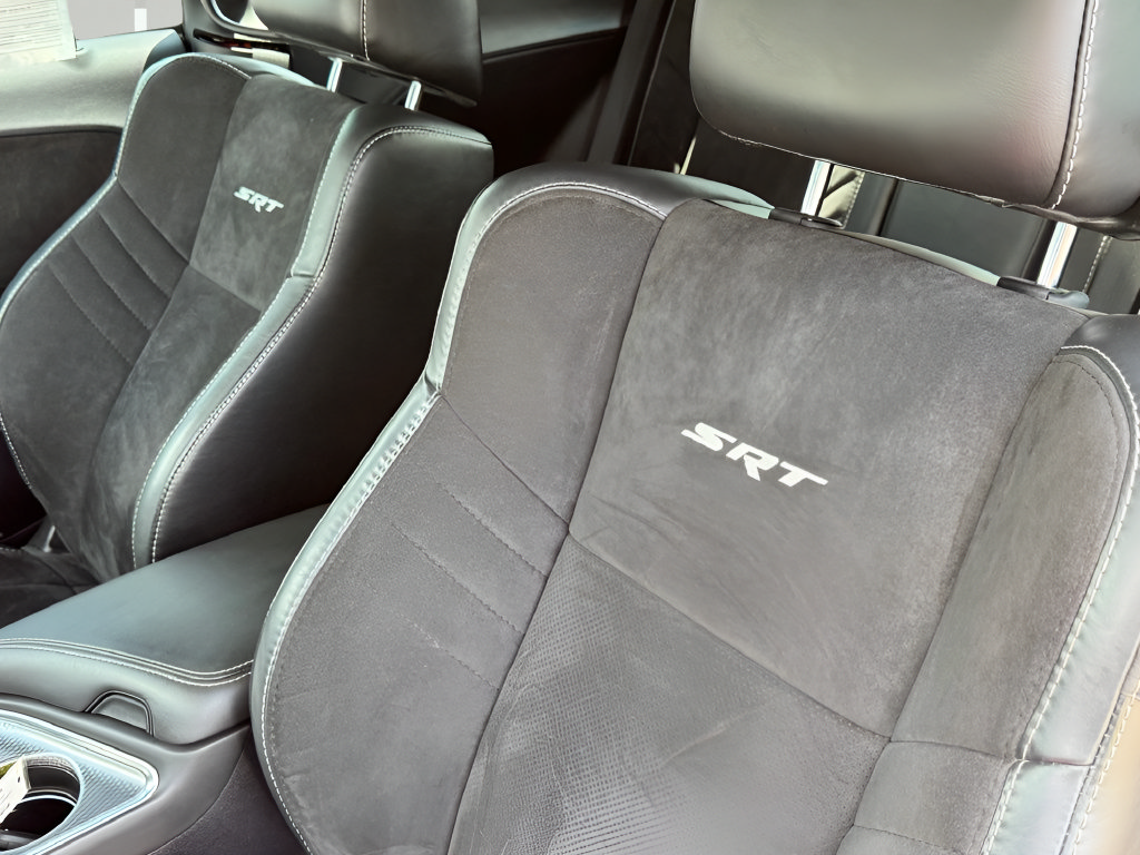 Used 2016 Dodge Challenger SRT Hellcat RWD image 15
