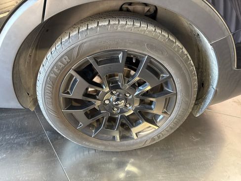 Used 2022 Kia Telluride SX w/ SX Prestige Package AWD/4WD image 10