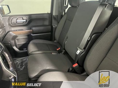 Used 2021 Chevrolet Silverado 1500 LT AWD/4WD image 23