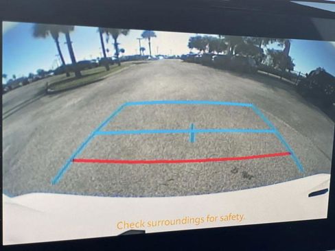 Used 2024 Toyota Corolla LE image 21