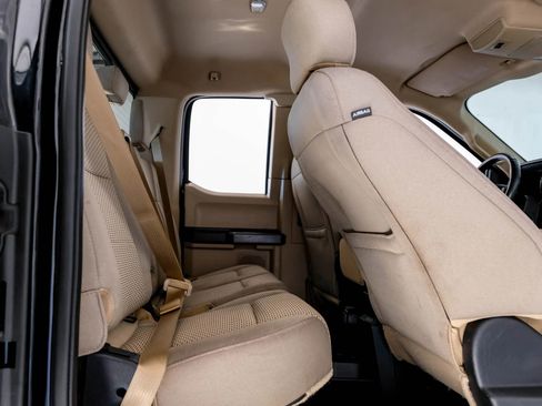 Used 2017 Ford F150 XLT w/ Equipment Group 302A Luxury image 36