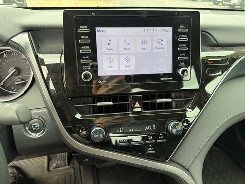 Used 2024 Toyota Camry LE w/ Convenience Package FWD image 28