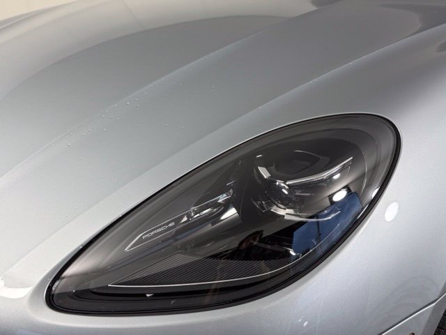 Used 2023 Porsche Macan AWD/4WD image 12