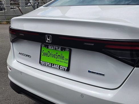 Used 2023 Honda Accord EX-L image 13