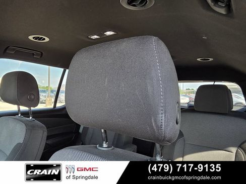 Used 2023 Chevrolet Traverse LT FWD image 22