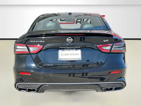 Used 2023 Nissan Maxima SR w/ Sport Mat Group image 6